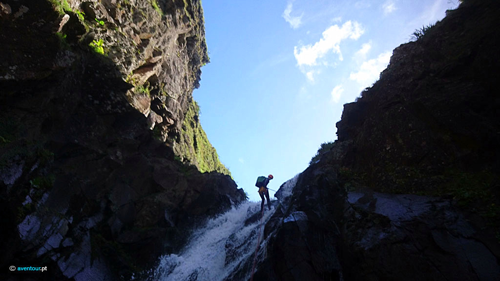 Canyoning Experiência na Ilha de São Jorge - Açores