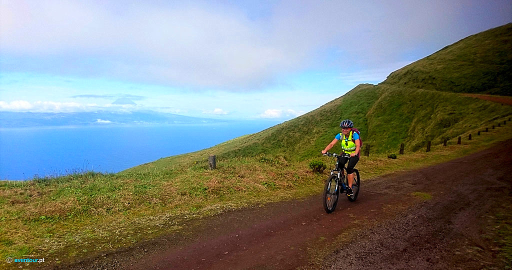 Passeios de Bicicleta na Ilha de São Jorge - Açores
